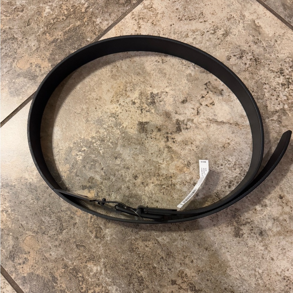 NWT MICHAEL KORS MEN’s Belt size 36”. Brown buckle.